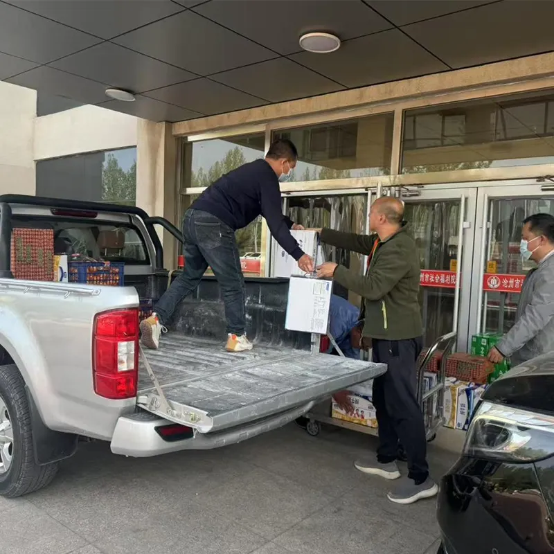 Теплота достигает дома социального обеспечения, сострадание демонстрирует ответственность (1)