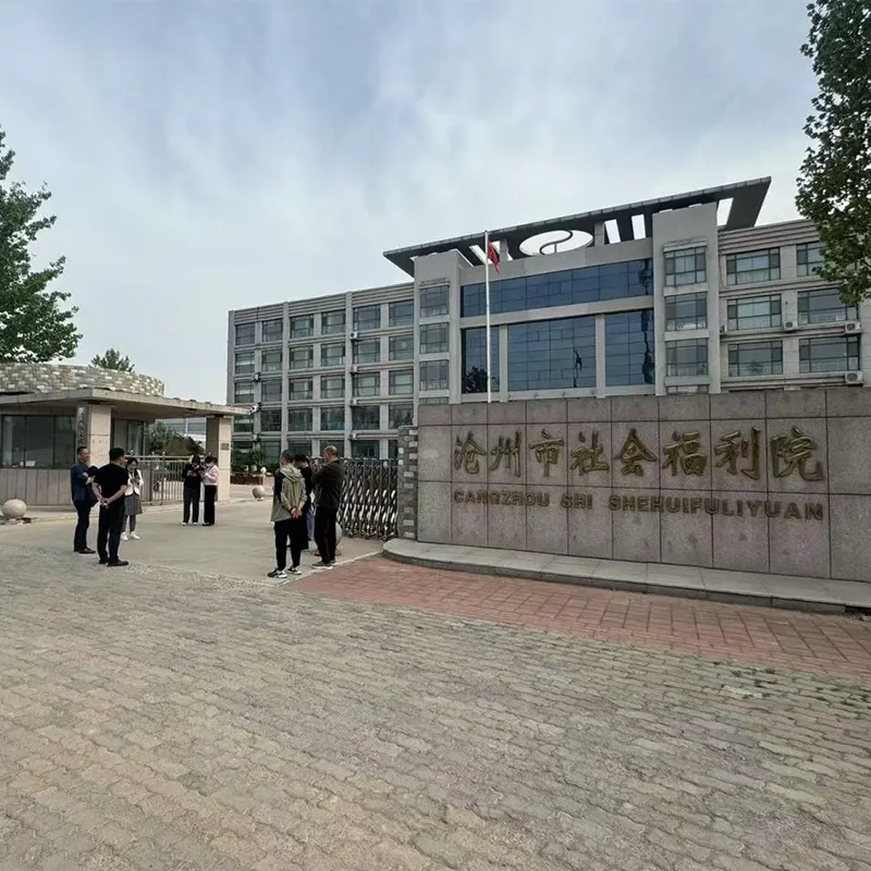 Теплота достигает дома социального обеспечения, сострадание демонстрирует ответственность (3)